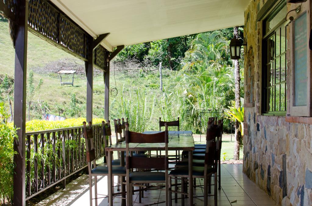 Gingerbread Restaurant & Hotel 纽沃阿雷纳尔 外观 照片
