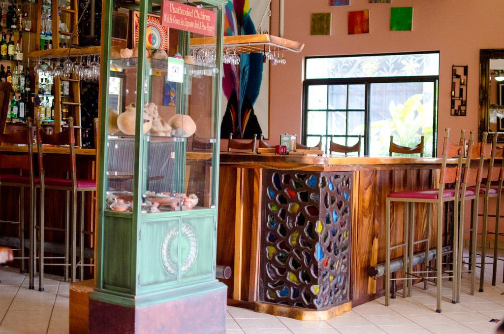 Gingerbread Restaurant & Hotel 纽沃阿雷纳尔 外观 照片